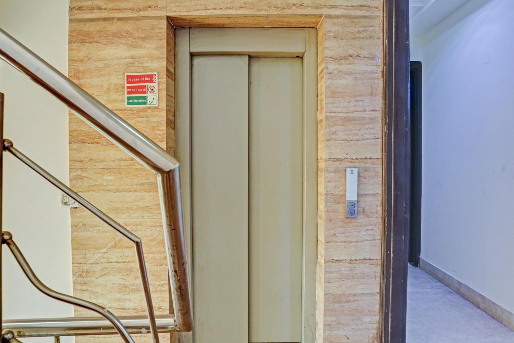 Hotel O Golden Key Inn Punjabi Bagh New Delhi Exterior photo