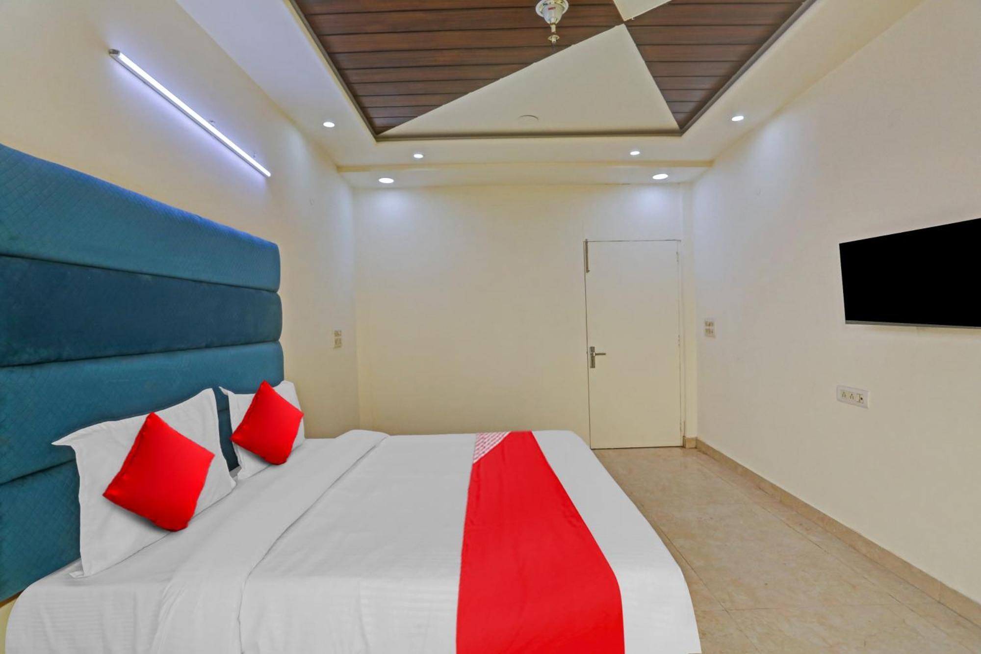 Hotel O Golden Key Inn Punjabi Bagh New Delhi Exterior photo